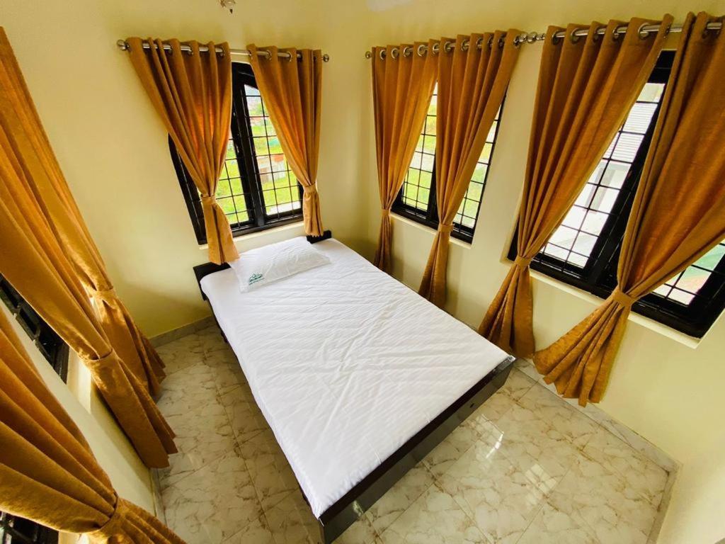 Bob Leisure Hotel Ooty Exterior photo